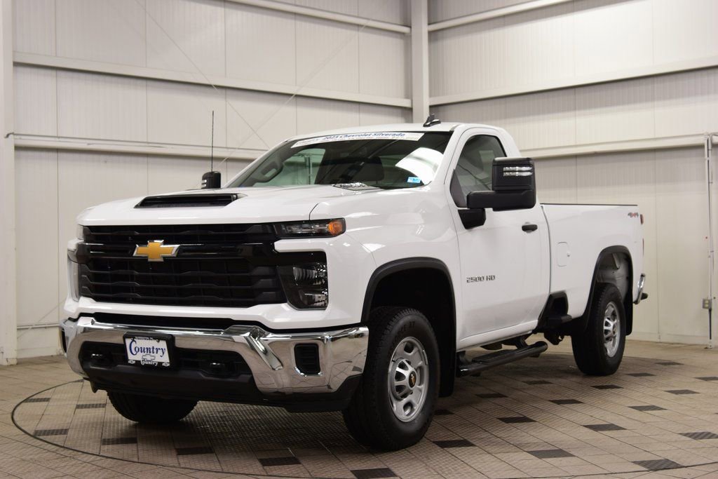 Used 2025 Chevrolet Silverado 2500 W/T w/ WT Convenience Package image 3
