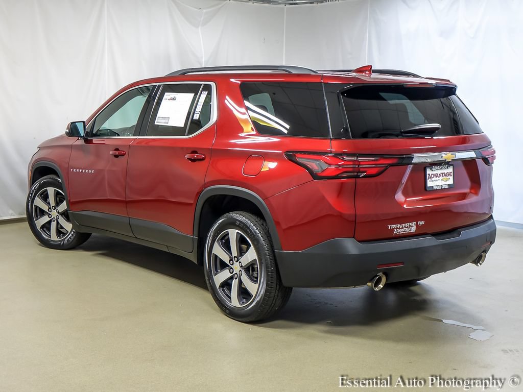 Used 2023 Chevrolet Traverse LT w/ LT Premium Package AWD/4WD image 8