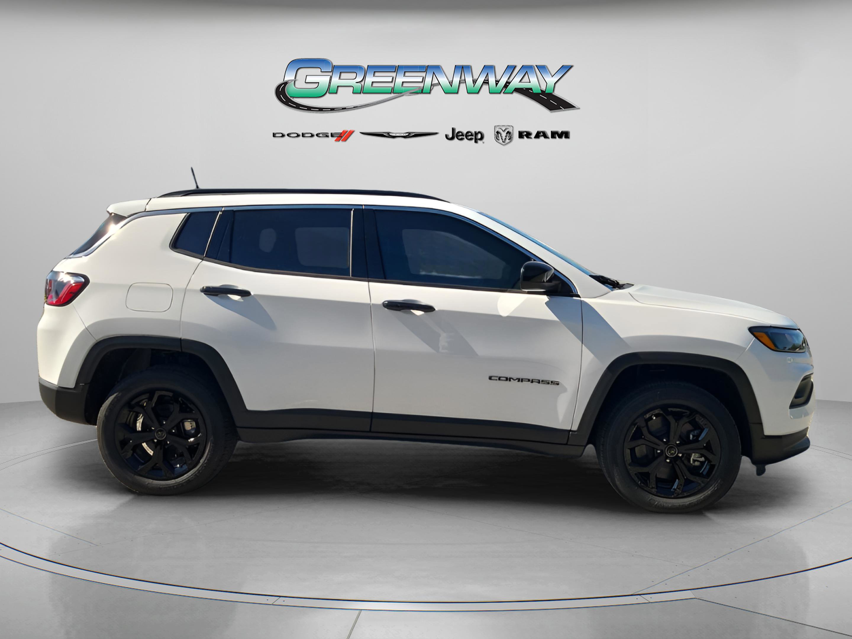 New 2026 Jeep Compass Latitude image 4