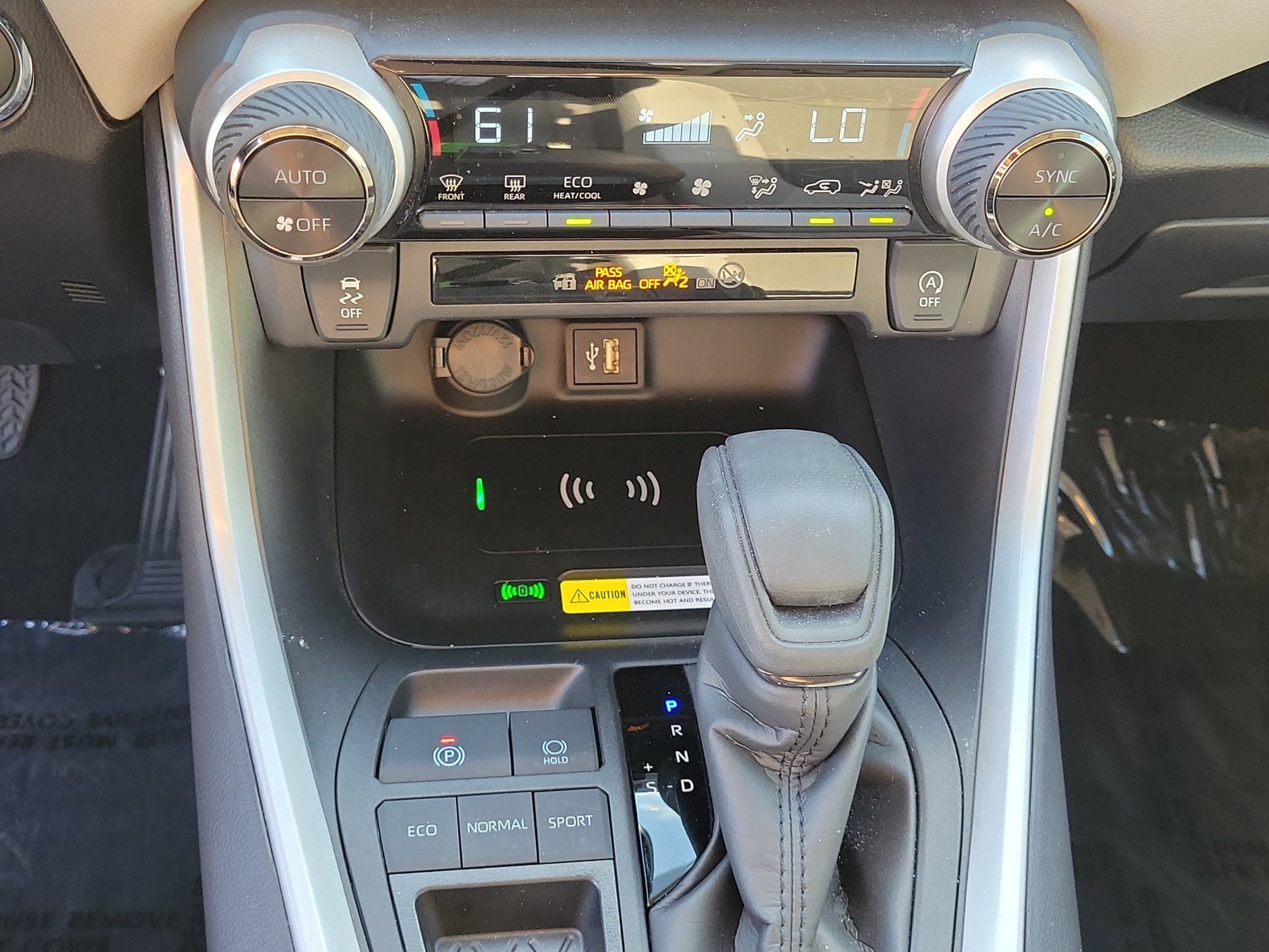 Used 2025 Toyota RAV4 XLE w/ Convenience Package FWD image 22