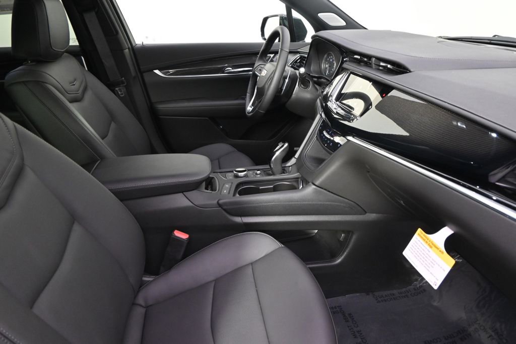 New 2025 Cadillac XT6 Sport w/ Technology Package image 16