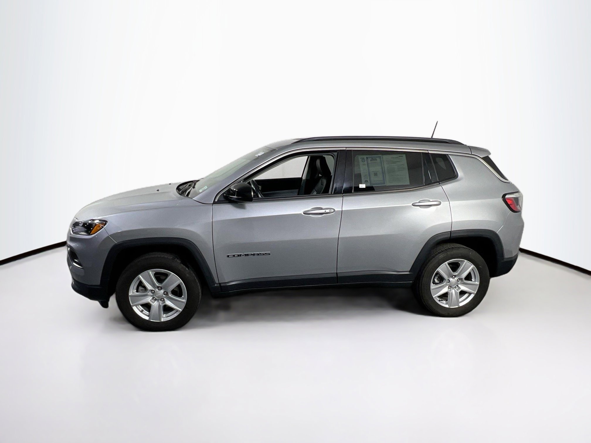 Used 2022 Jeep Compass Latitude w/ Convenience Group AWD/4WD image 8
