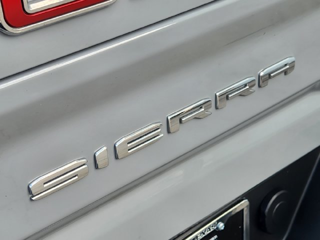 Used 2024 GMC Sierra 2500 AT4 w/ AT4 Preferred Package AWD/4WD image 9