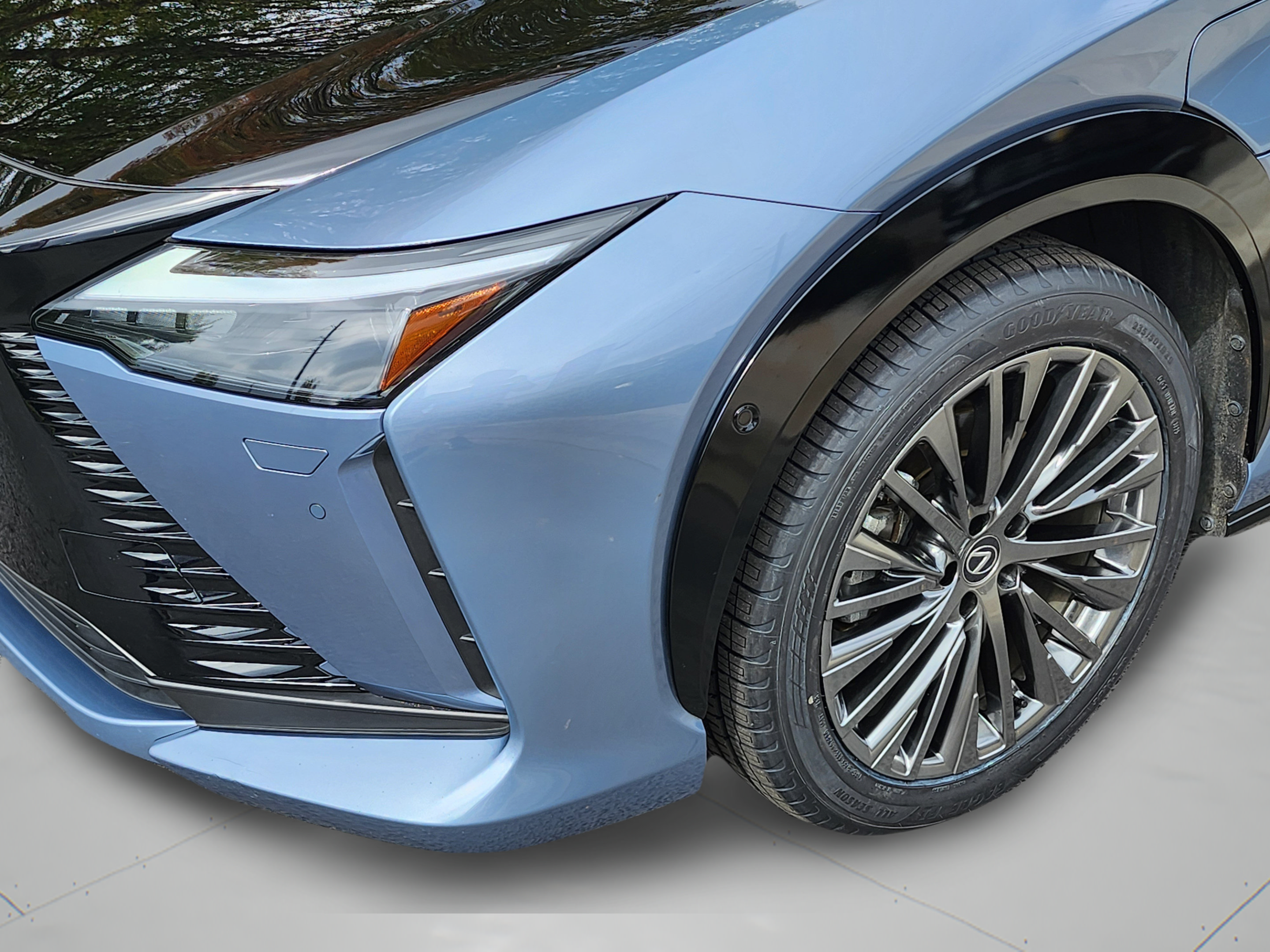 Certified 2023 Lexus RZ 450e Premium w/ Accessory Package (2T) AWD/4WD image 9