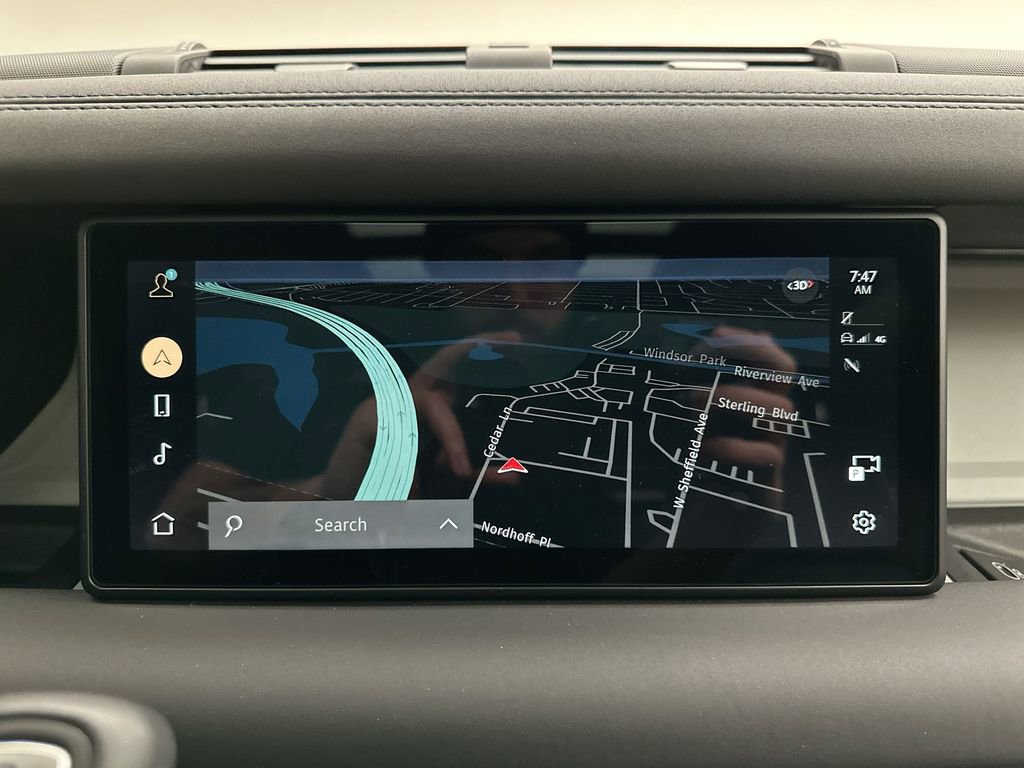 Used 2024 Land Rover Defender 110 X-Dynamic SE image 29