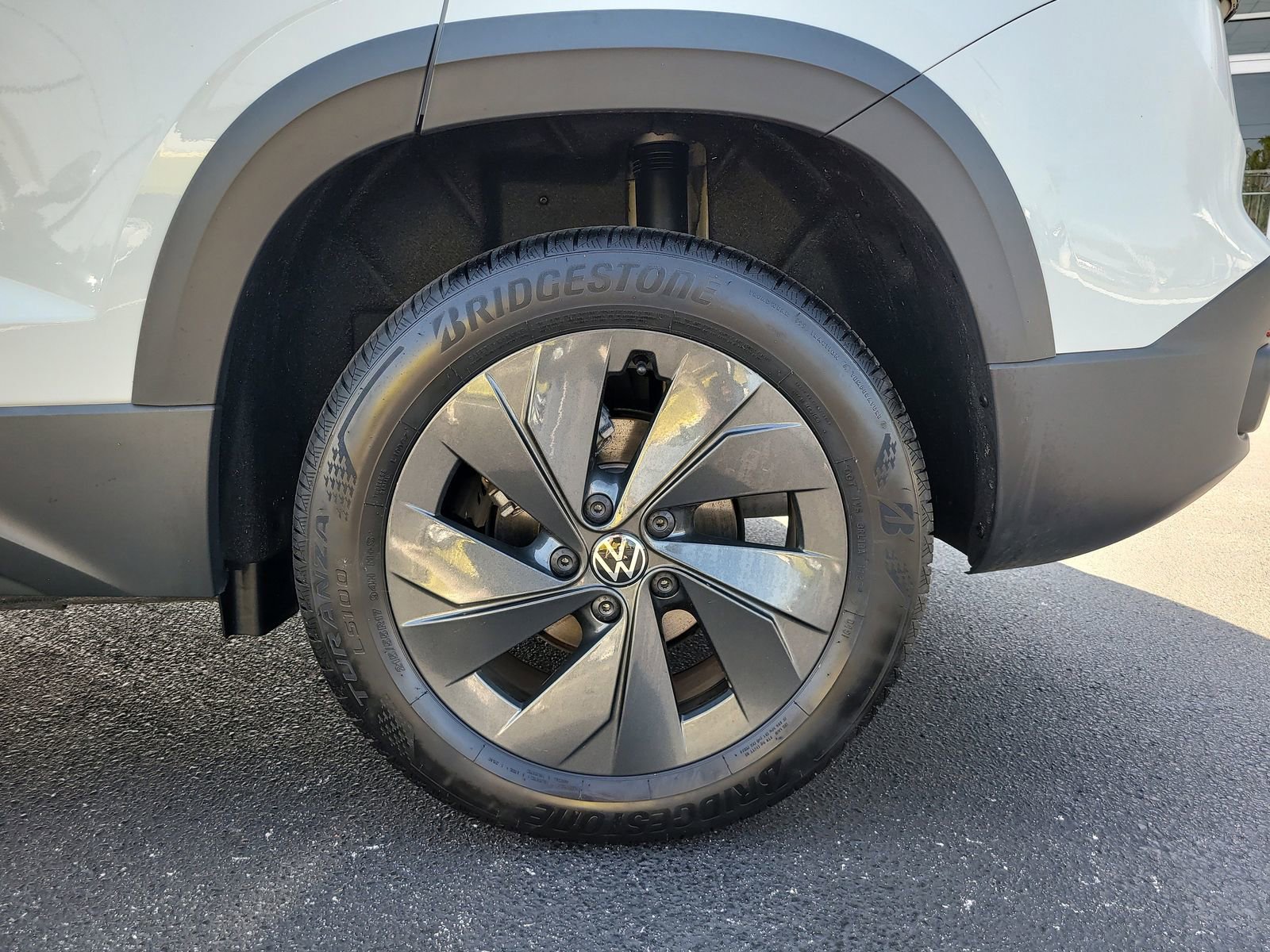 Certified 2025 Volkswagen Taos S FWD image 9