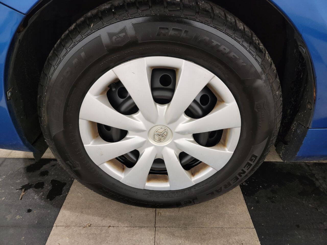 Used 2009 Toyota Corolla FWD image 34