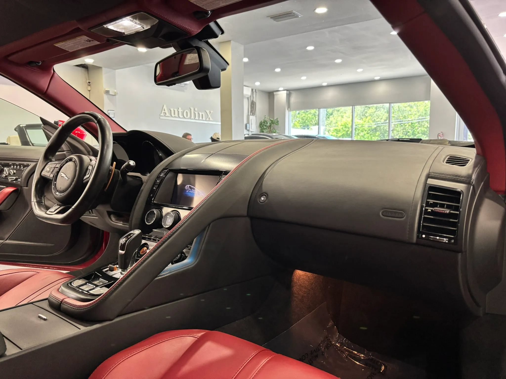 Used 2014 Jaguar F-TYPE S RWD image 11