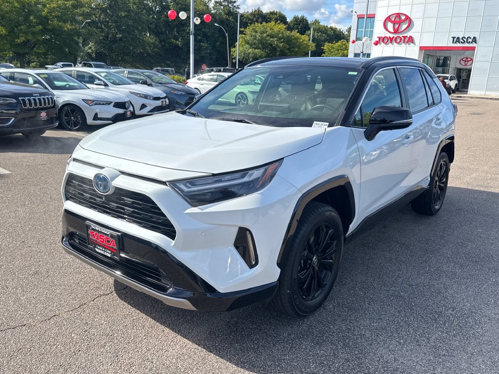 Used 2023 Toyota RAV4 XSE AWD/4WD image 3