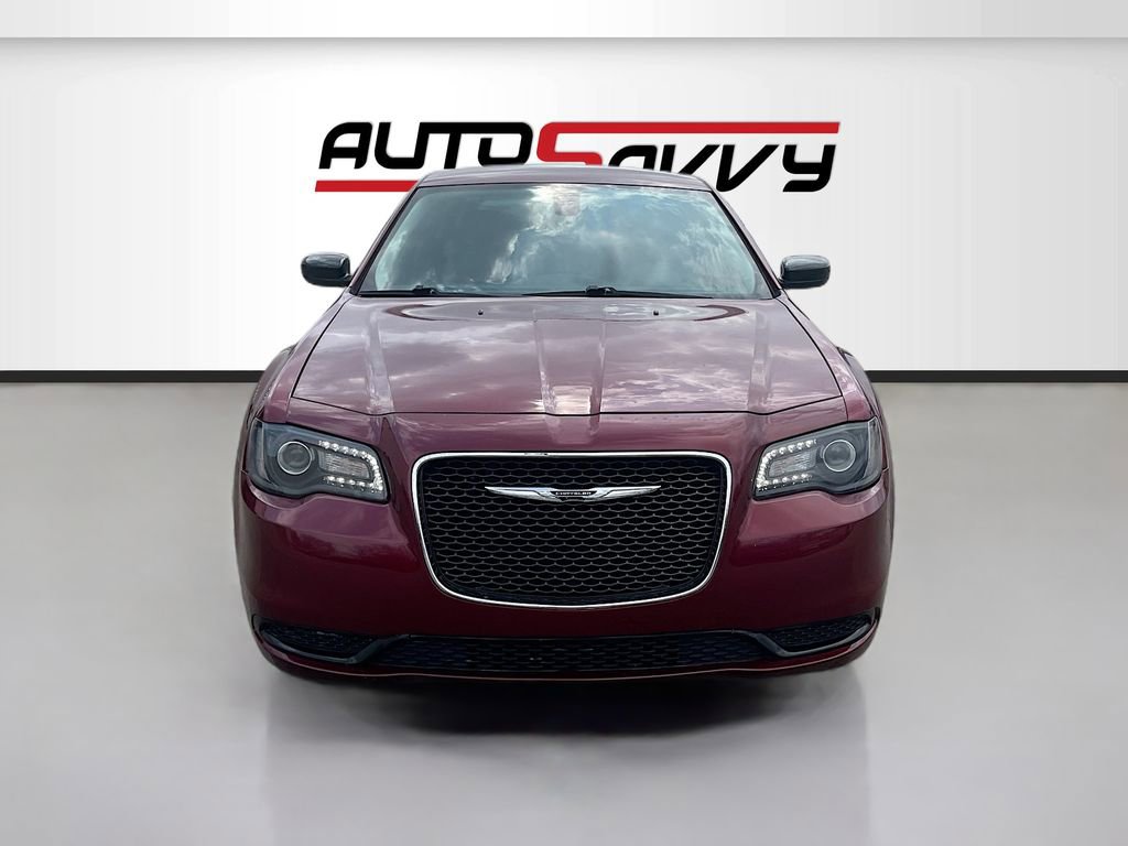 Used 2022 Chrysler 300 Touring w/ Sport Appearance Package image 2
