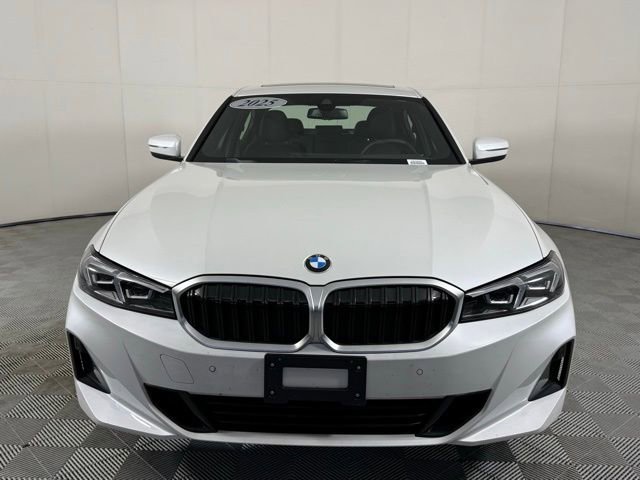 Used 2025 BMW 330i xDrive Sedan w/ Convenience Package AWD/4WD image 14