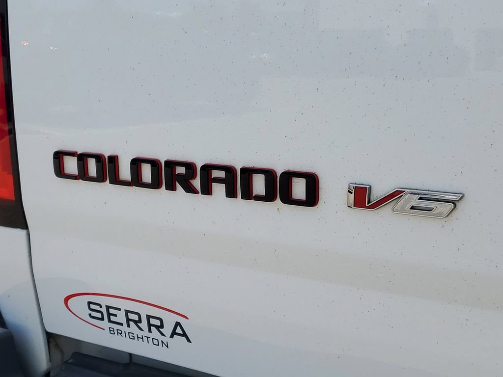 Used 2018 Chevrolet Colorado LT w/ Redline Special Edition AWD/4WD image 6