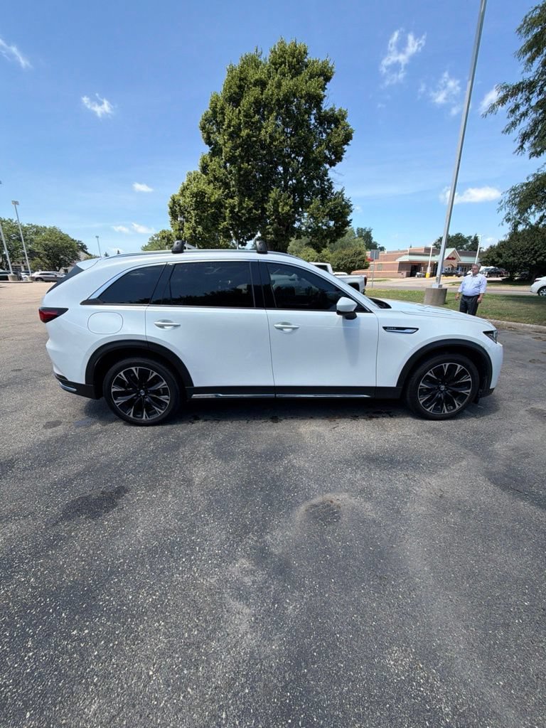 Used 2024 MAZDA CX-90 Plug-In Hybrid w/ Premium Plus AWD/4WD image 6