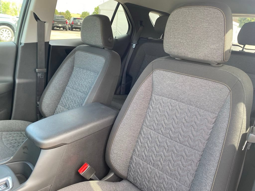 Certified 2024 Chevrolet Equinox LT FWD image 12