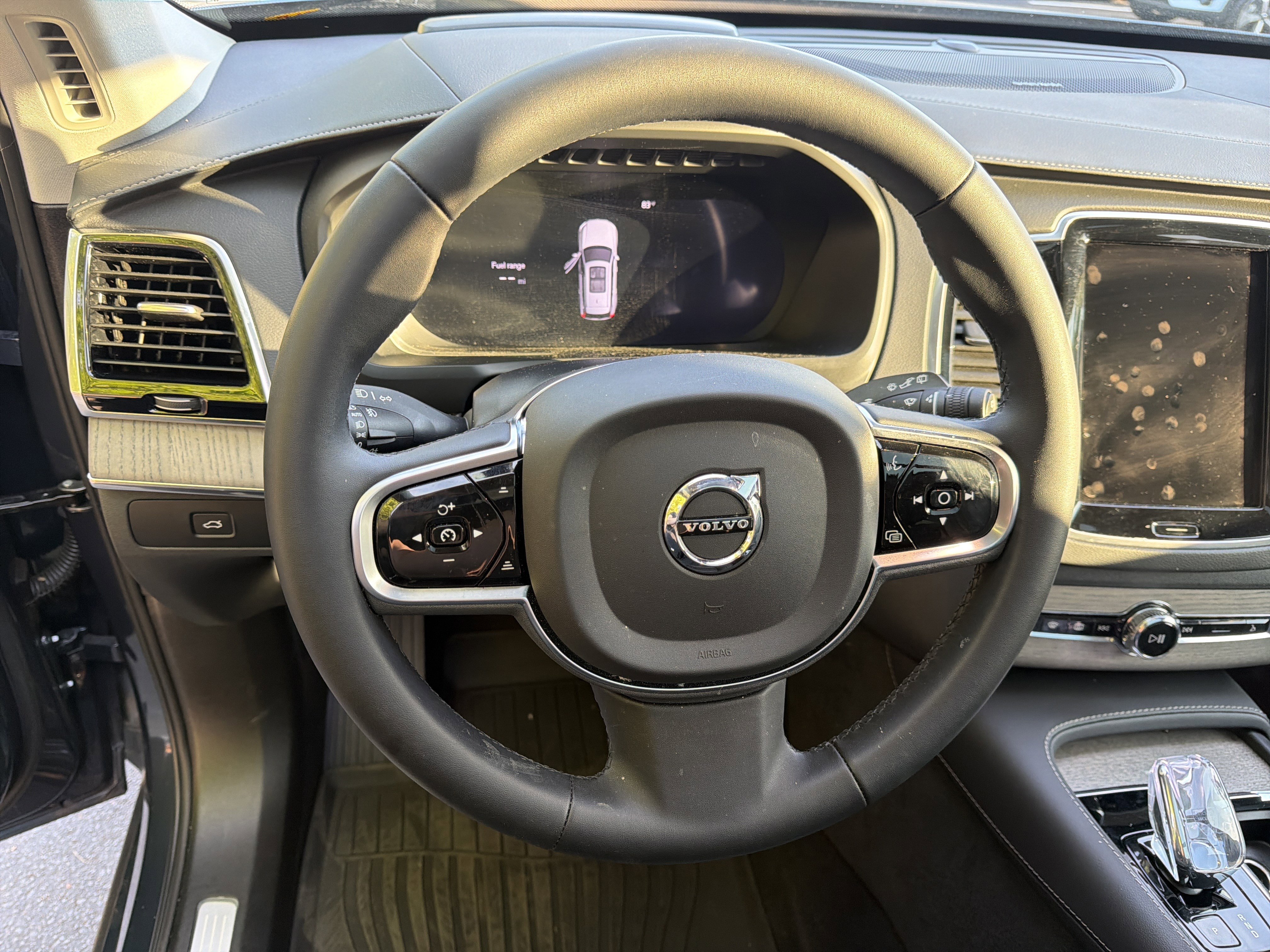 Certified 2024 Volvo XC90 B6 Ultimate w/ Protection Package Premier AWD/4WD image 18