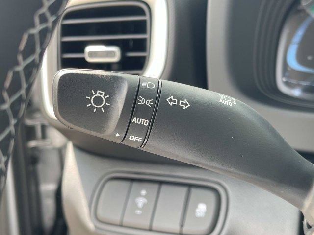 New 2026 Hyundai Venue SEL FWD image 35