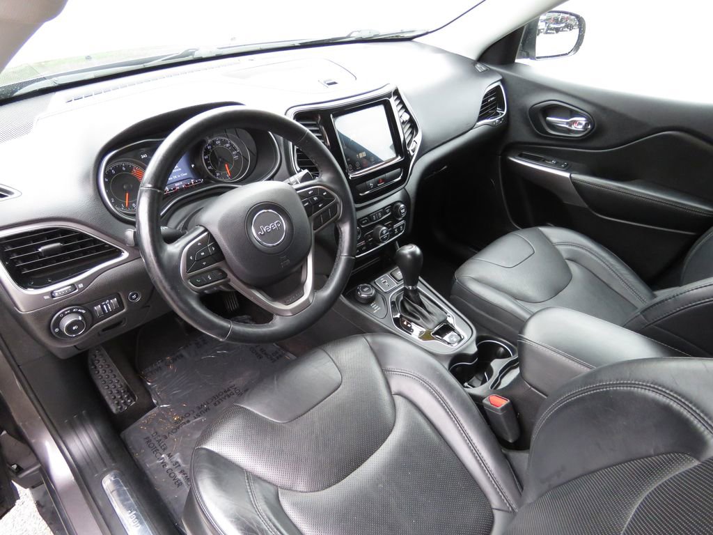 Used 2019 Jeep Cherokee Limited AWD/4WD image 11