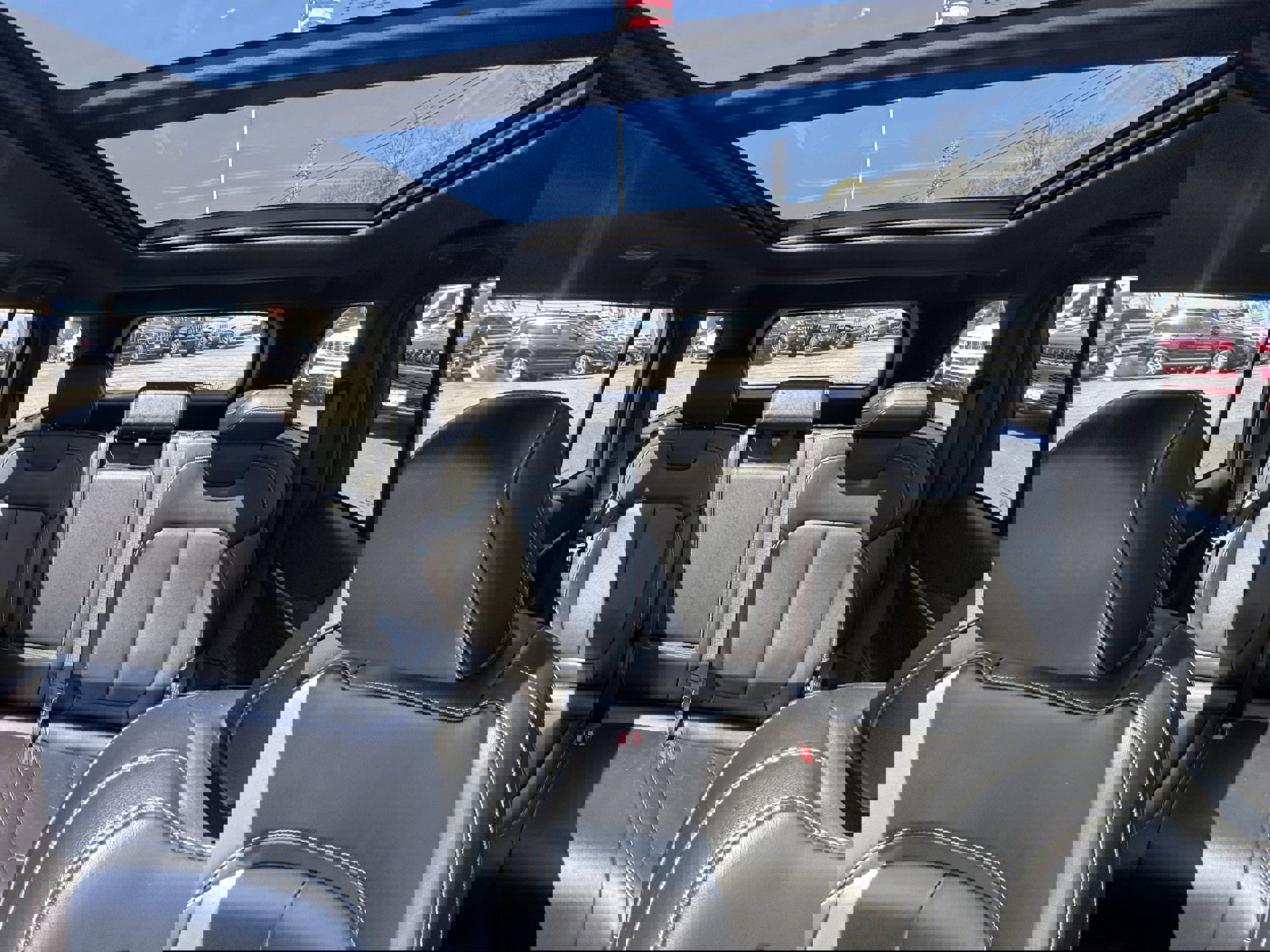 Certified 2024 Jeep Grand Cherokee Limited image 15