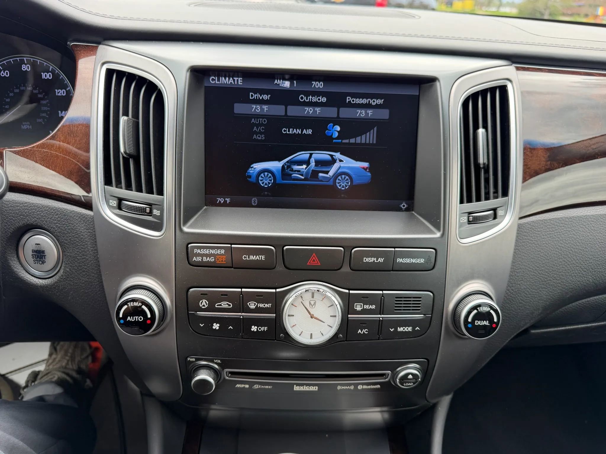 Used 2012 Hyundai Equus Signature image 19