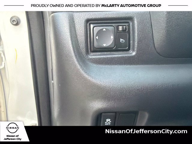 Used 2016 Nissan Versa Note SV FWD image 29