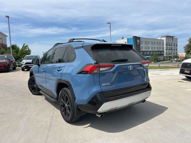 Used 2024 Toyota RAV4 SE w/ Convenience Package image 6