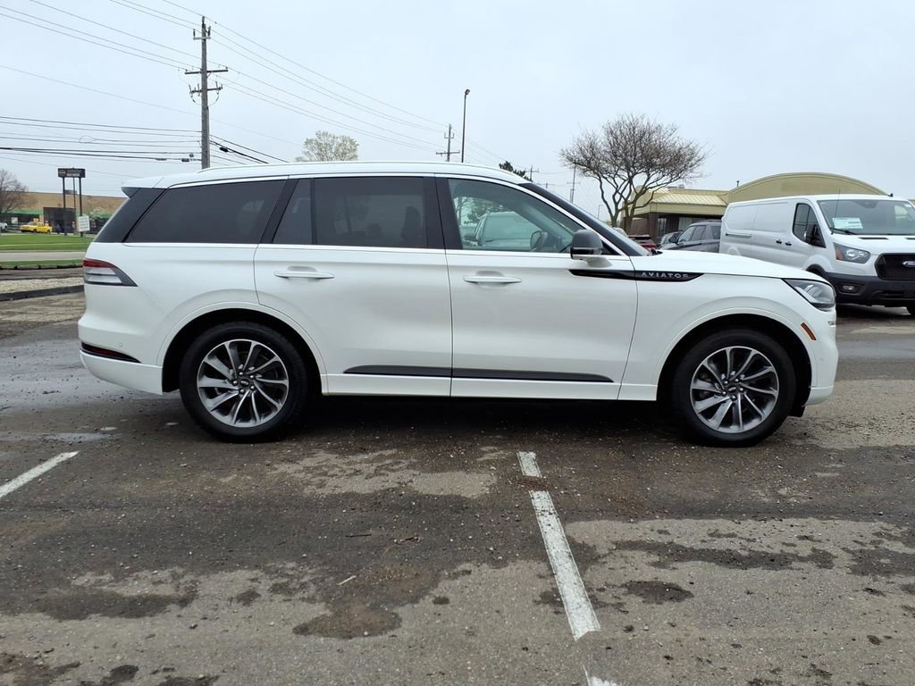 Used 2020 Lincoln Aviator Grand Touring w/ Elements Package Plus image 6