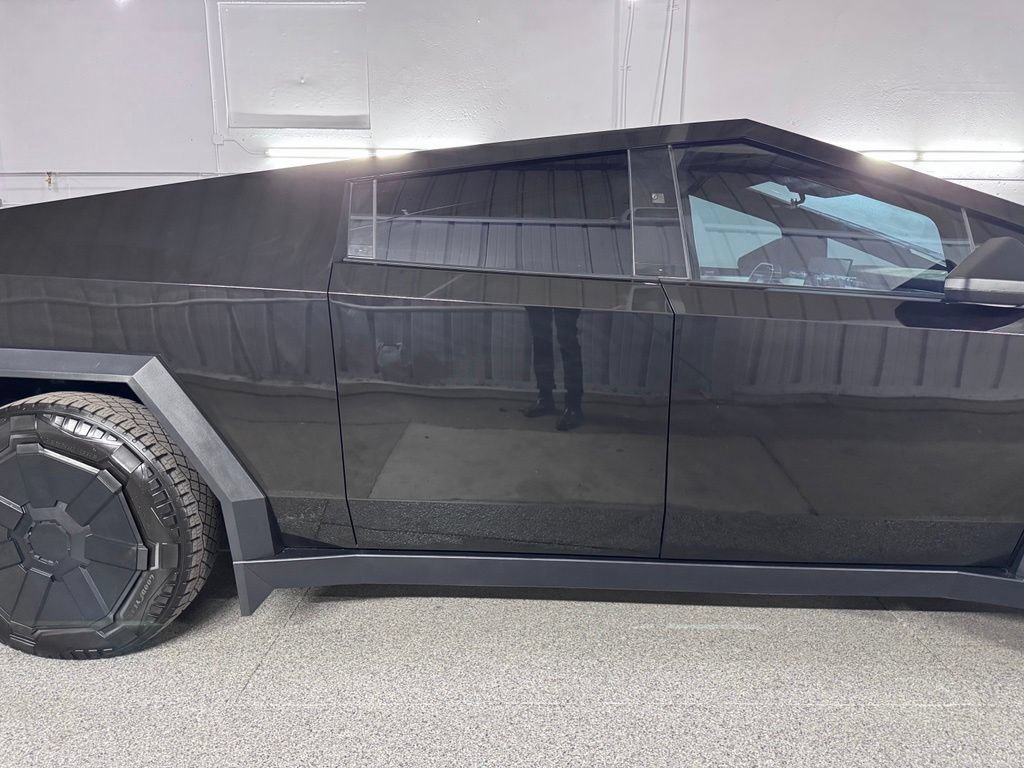 Used 2024 Tesla Cybertruck Cyberbeast AWD/4WD image 9