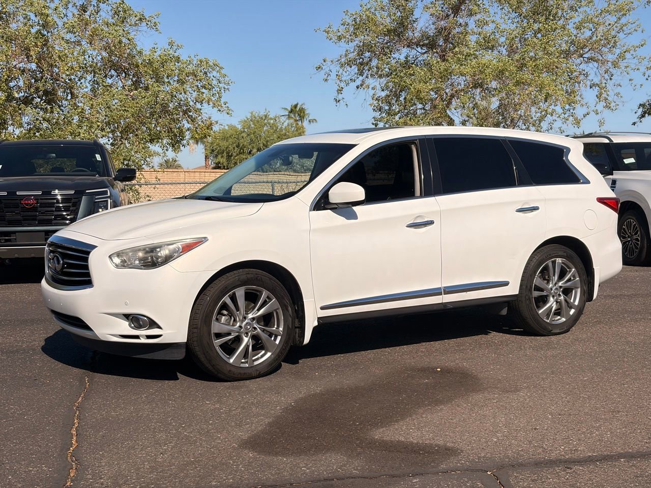 Used 2013 INFINITI JX35 FWD w/ Premium Pkg