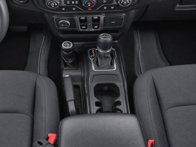 Used 2018 Jeep Wrangler Sport AWD/4WD image 16