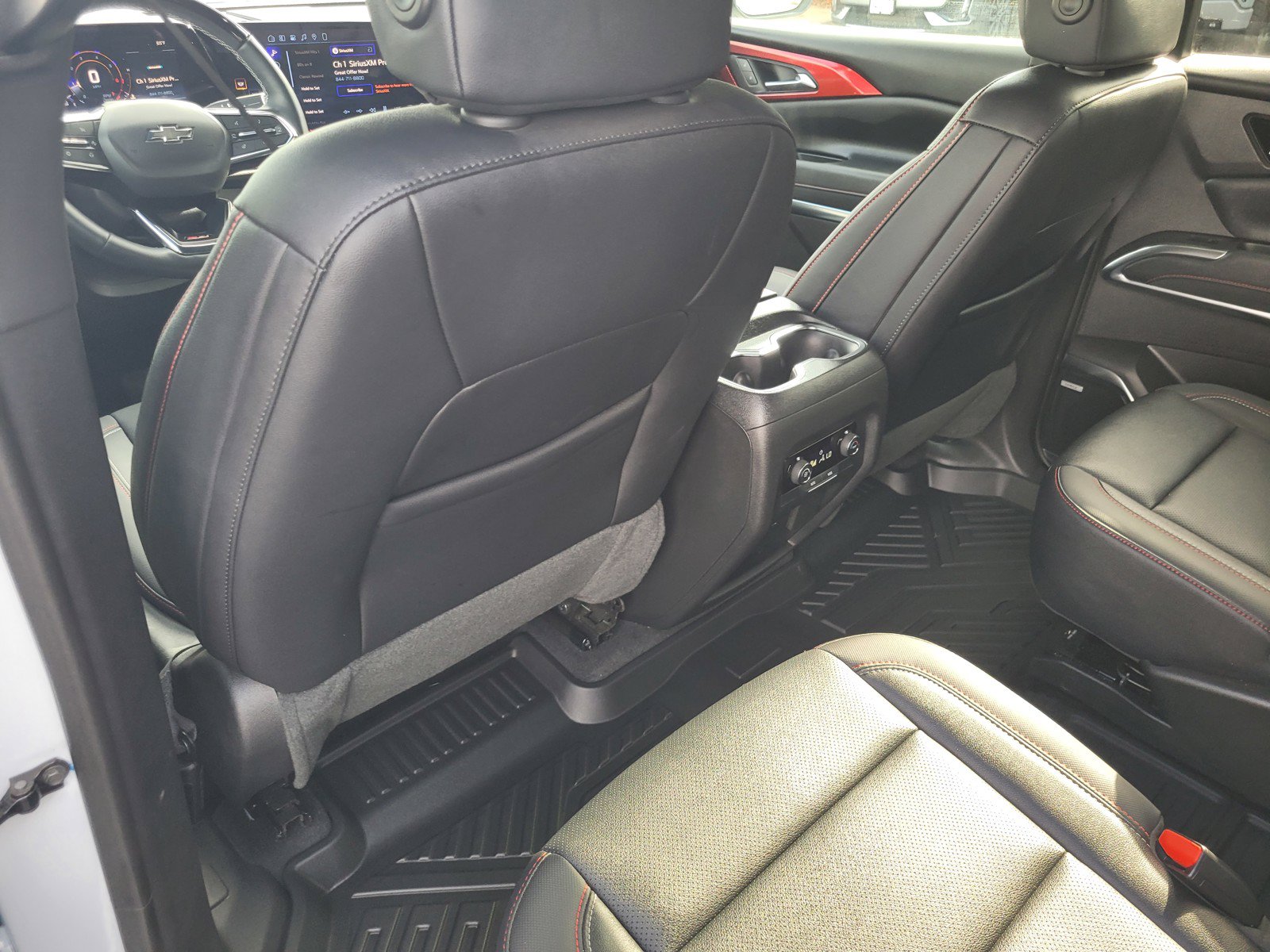Used 2026 Chevrolet Traverse Z71 w/ Enhanced Driving Package AWD/4WD image 10
