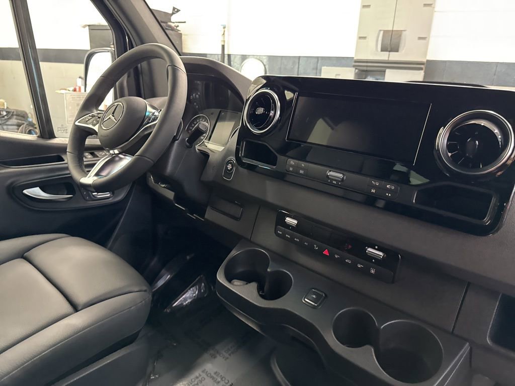 New 2026 Mercedes-Benz Sprinter 2500 image 9