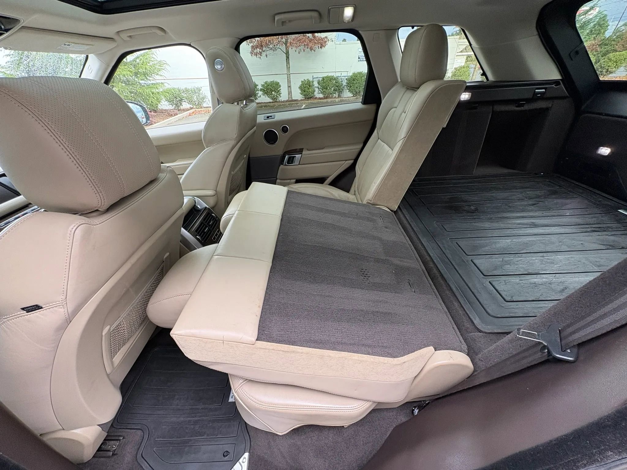 Used 2014 Land Rover Range Rover Sport Supercharged image 22