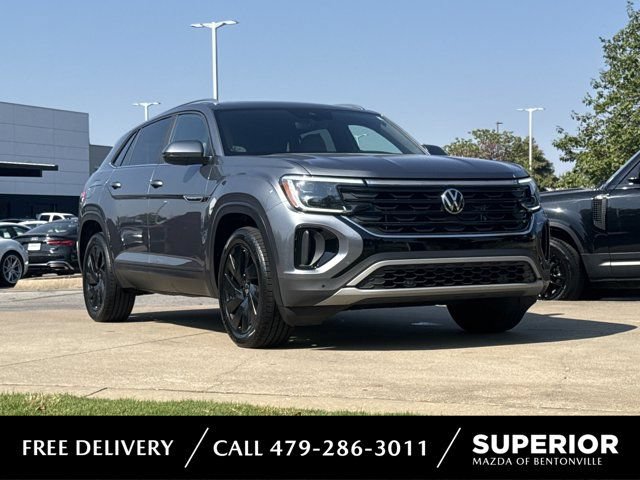 Used 2024 Volkswagen Atlas Cross Sport SE AWD/4WD image 1