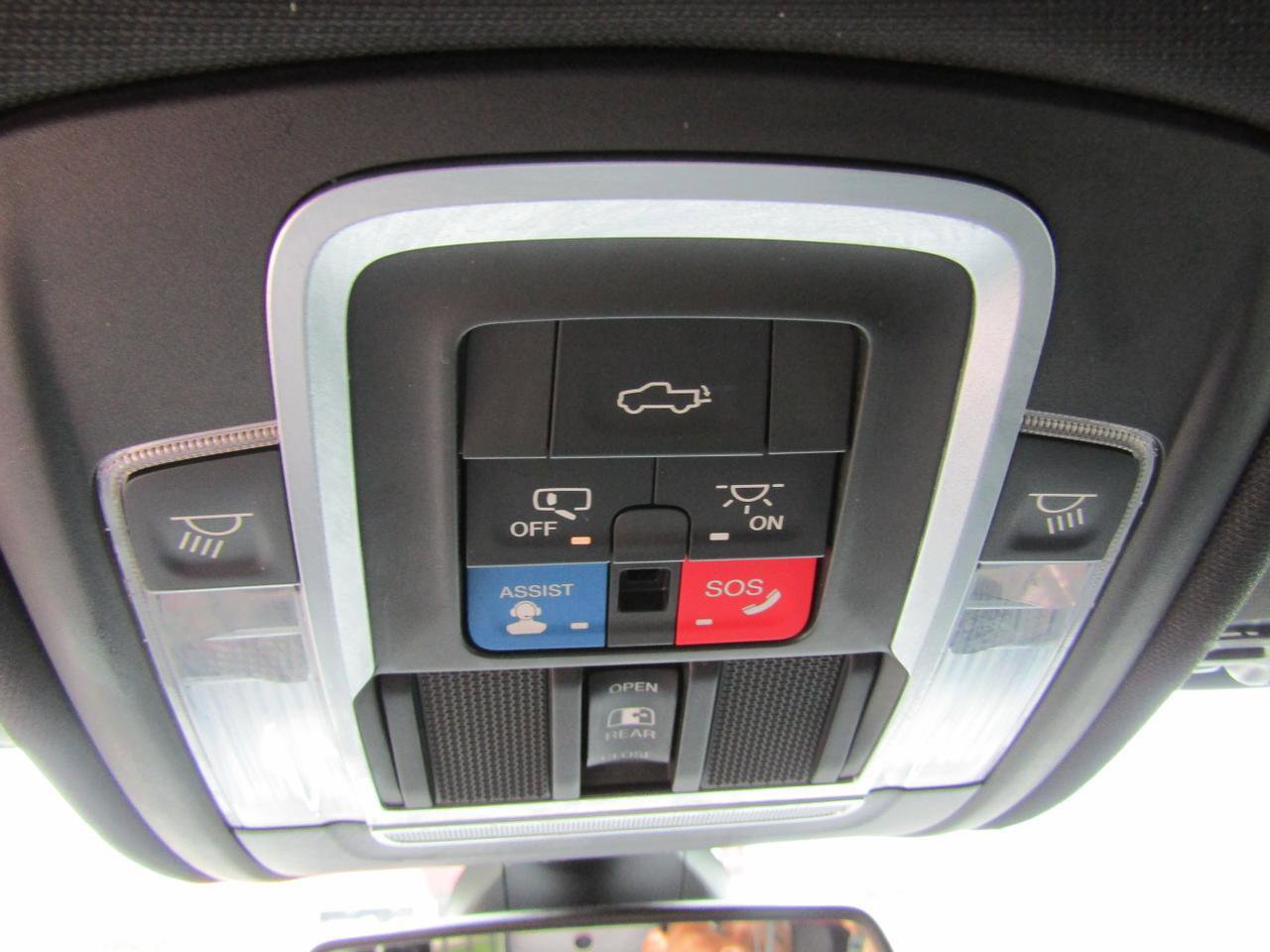 Used 2019 RAM 1500 Laramie RWD image 19