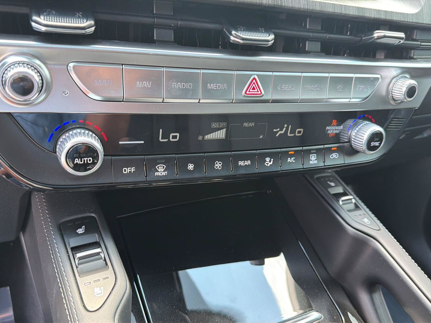 Used 2025 Kia Telluride EX FWD image 28