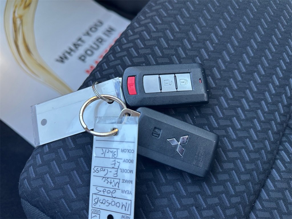 Used 2025 Mitsubishi Eclipse Cross LE image 32