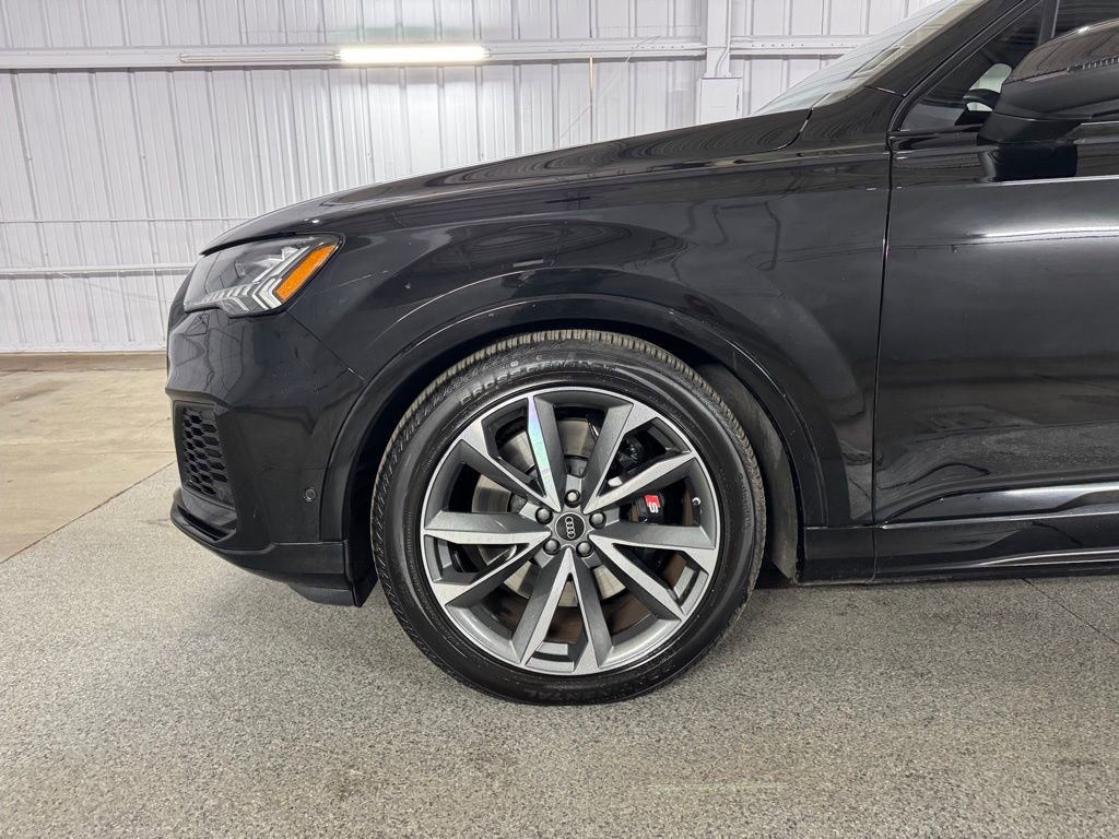 Used 2023 Audi SQ7 Prestige image 16