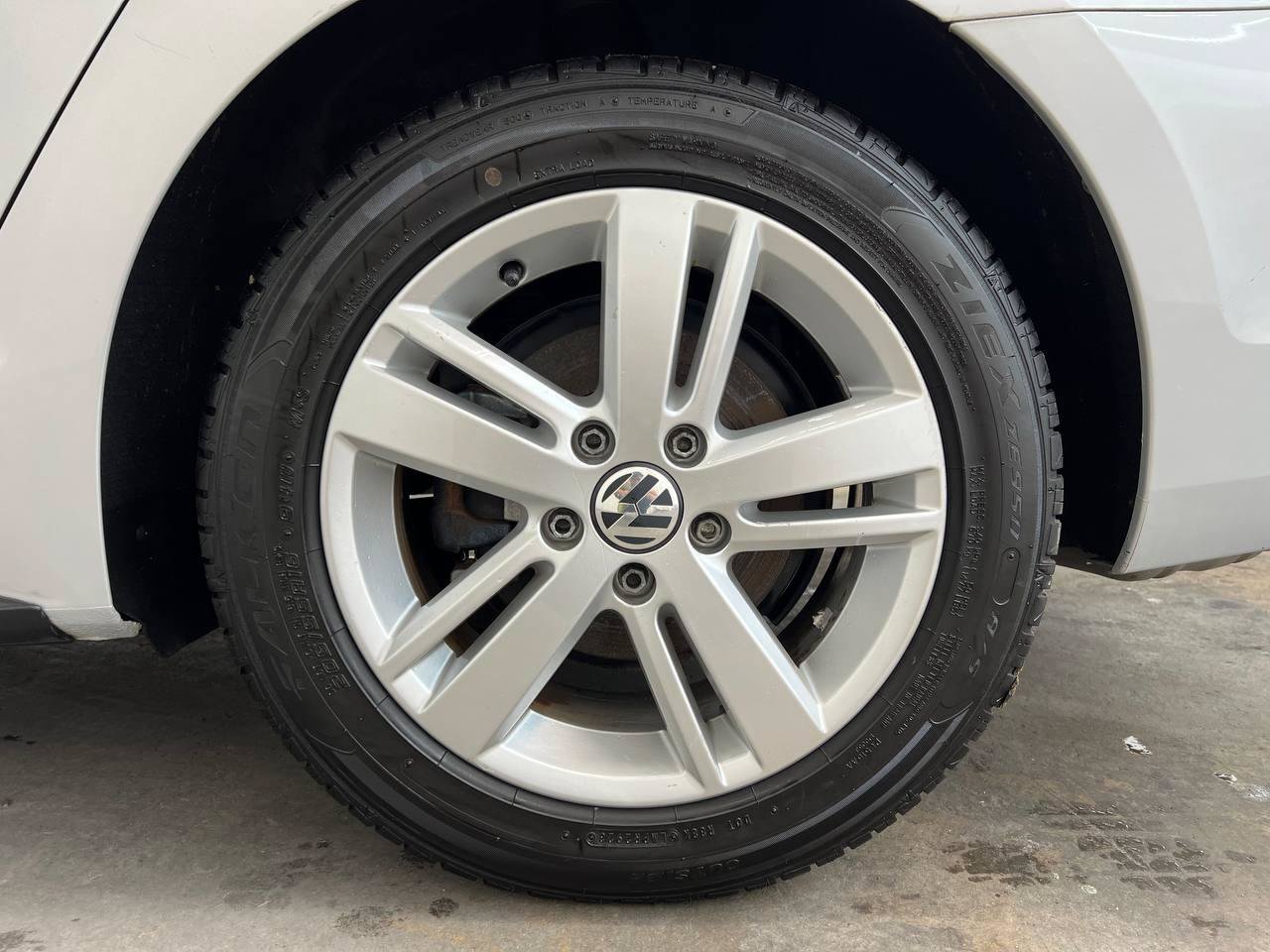 Used 2013 Volkswagen Jetta Hybrid Sedan FWD image 29