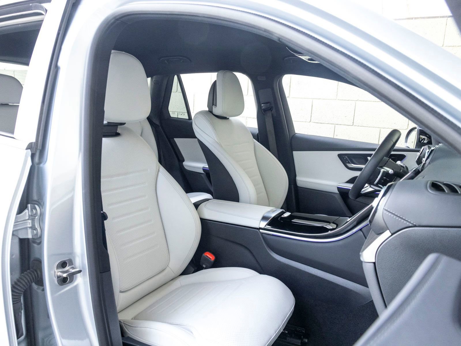 Used 2026 Mercedes-Benz GLC 300 image 26