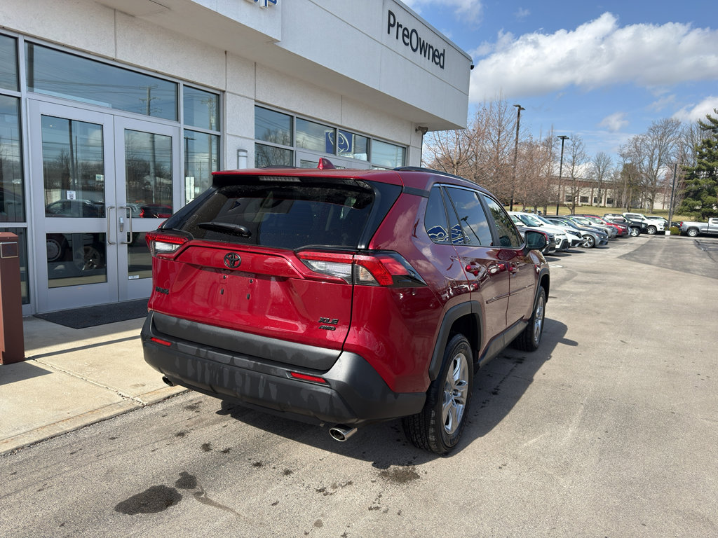 Used 2023 Toyota RAV4 XLE image 3