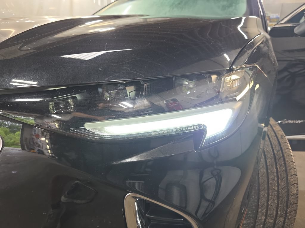 Used 2023 Buick Envision Avenir AWD/4WD image 34