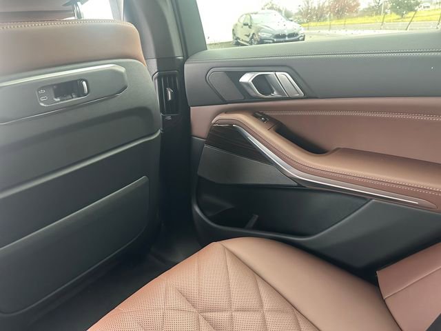 New 2026 BMW X5 xDrive40i w/ Climate Comfort Package AWD/4WD image 22