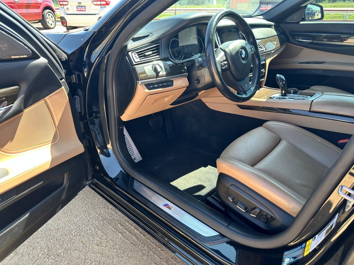 Used 2014 BMW 750Li RWD image 13