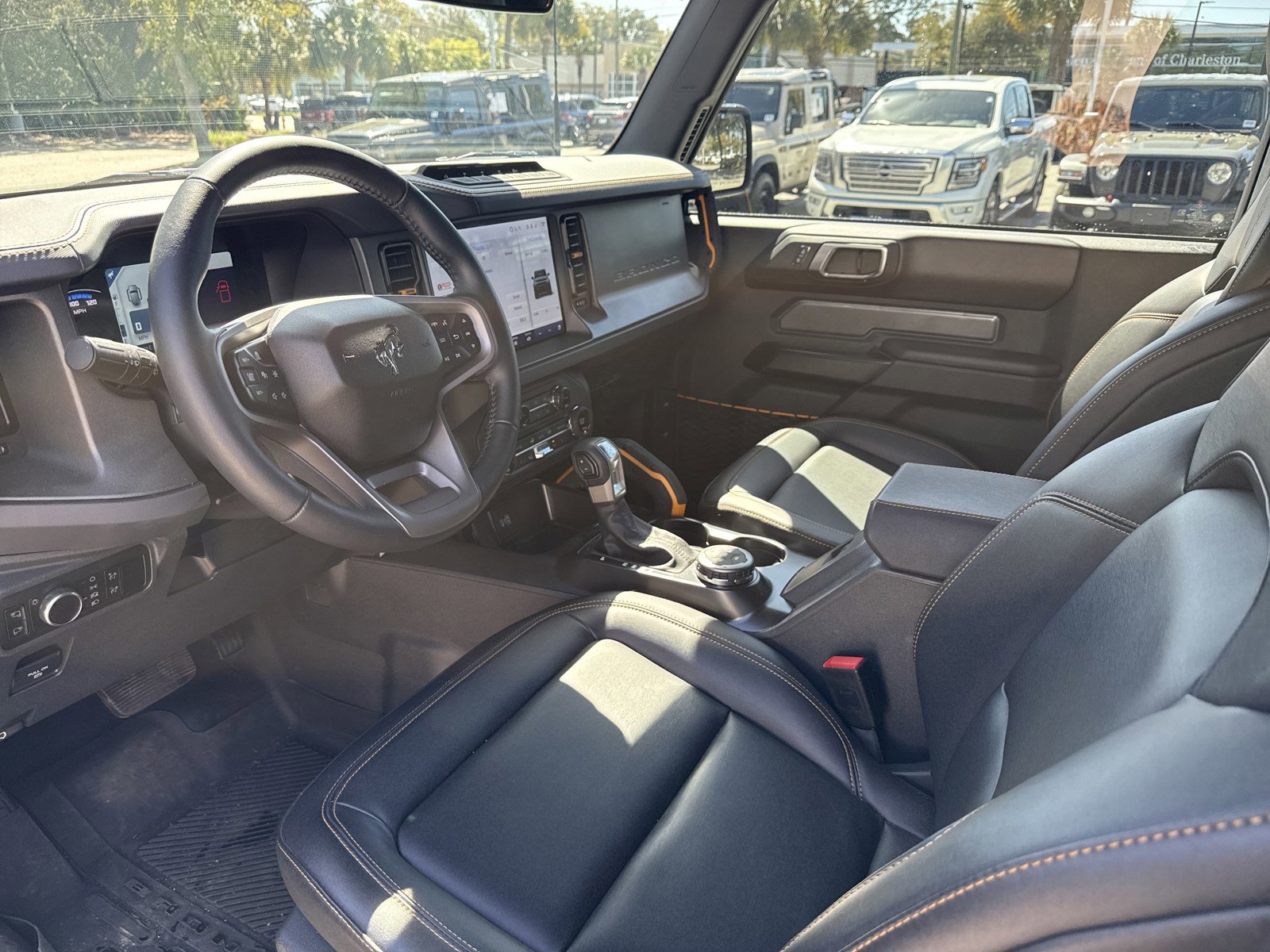 Used 2024 Ford Bronco Badlands image 15