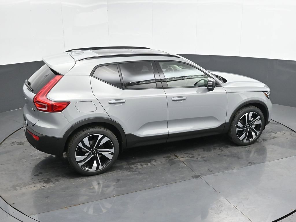 New 2025 Volvo XC40 B5 Ultra w/ Climate Package AWD/4WD image 34