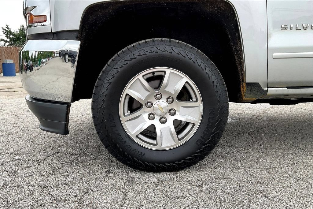 Used 2019 Chevrolet Silverado 1500 LT AWD/4WD image 28