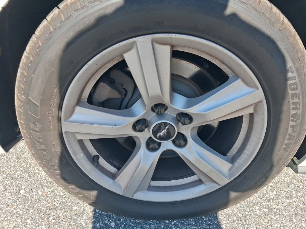 Used 2017 Ford Mustang Coupe image 11