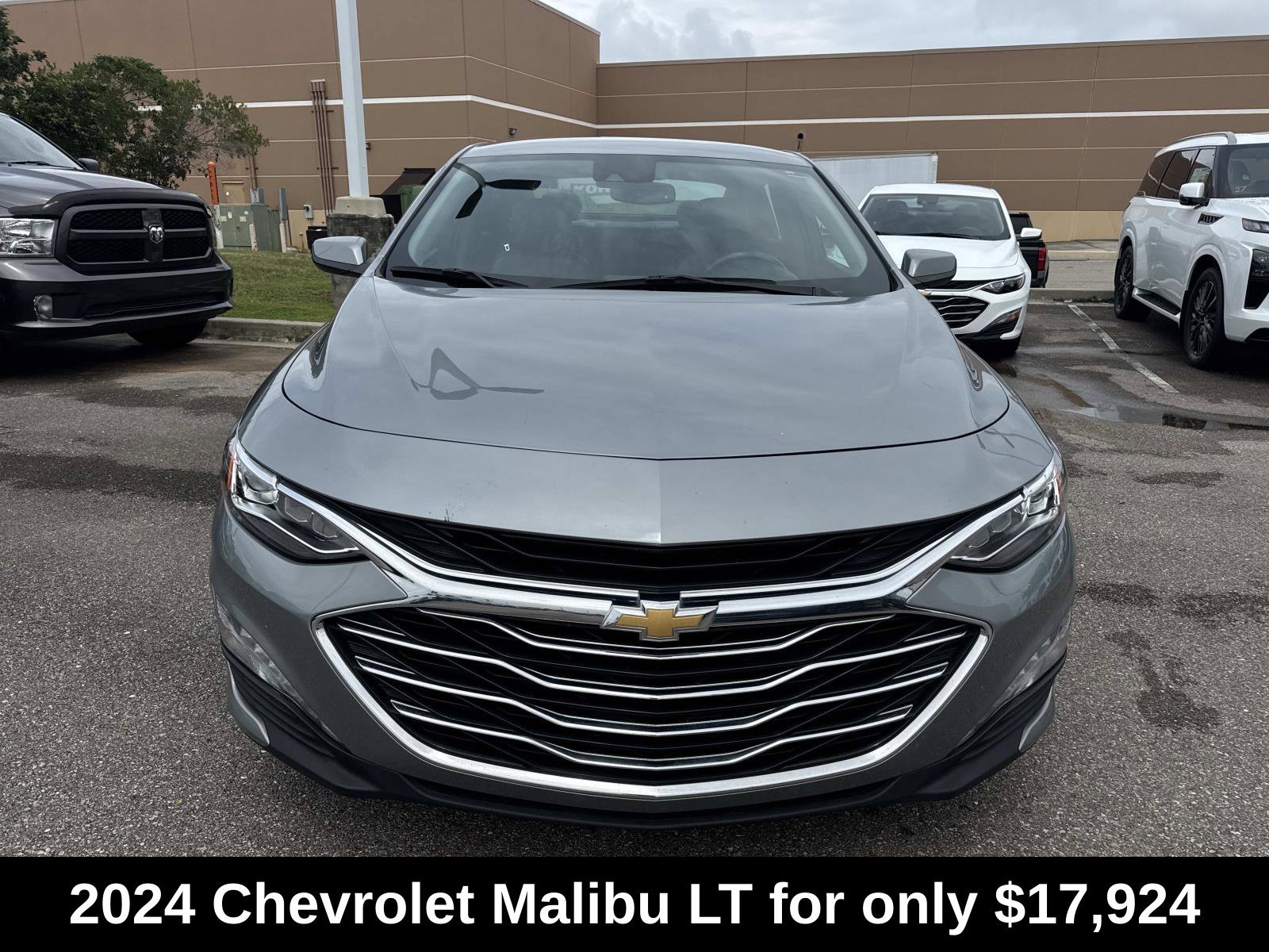 Used 2024 Chevrolet Malibu LT FWD image 2