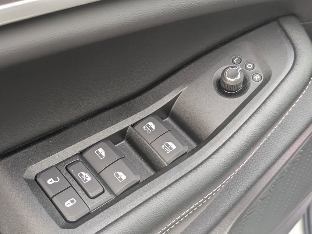 New 2025 Jeep Grand Cherokee L Limited w/ Trailer Tow Package image 16