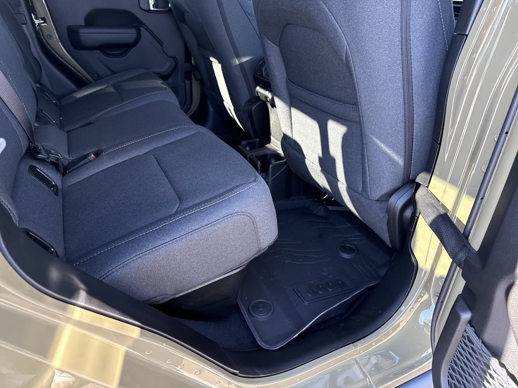 New 2026 Jeep Gladiator Sport AWD/4WD image 39